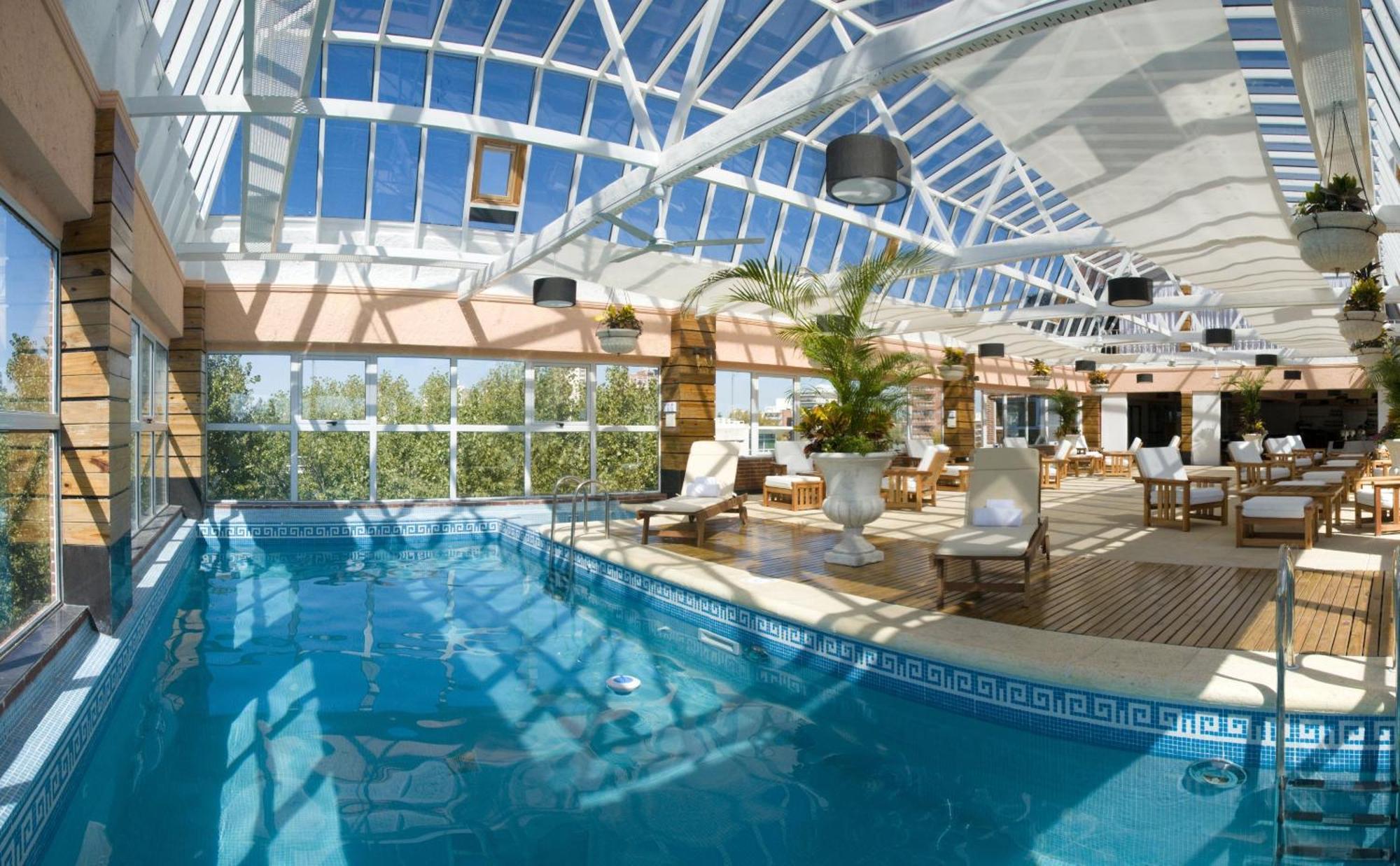 Ramada By Wyndham Buenos Aires Hotel Vicente Lopez Exterior photo