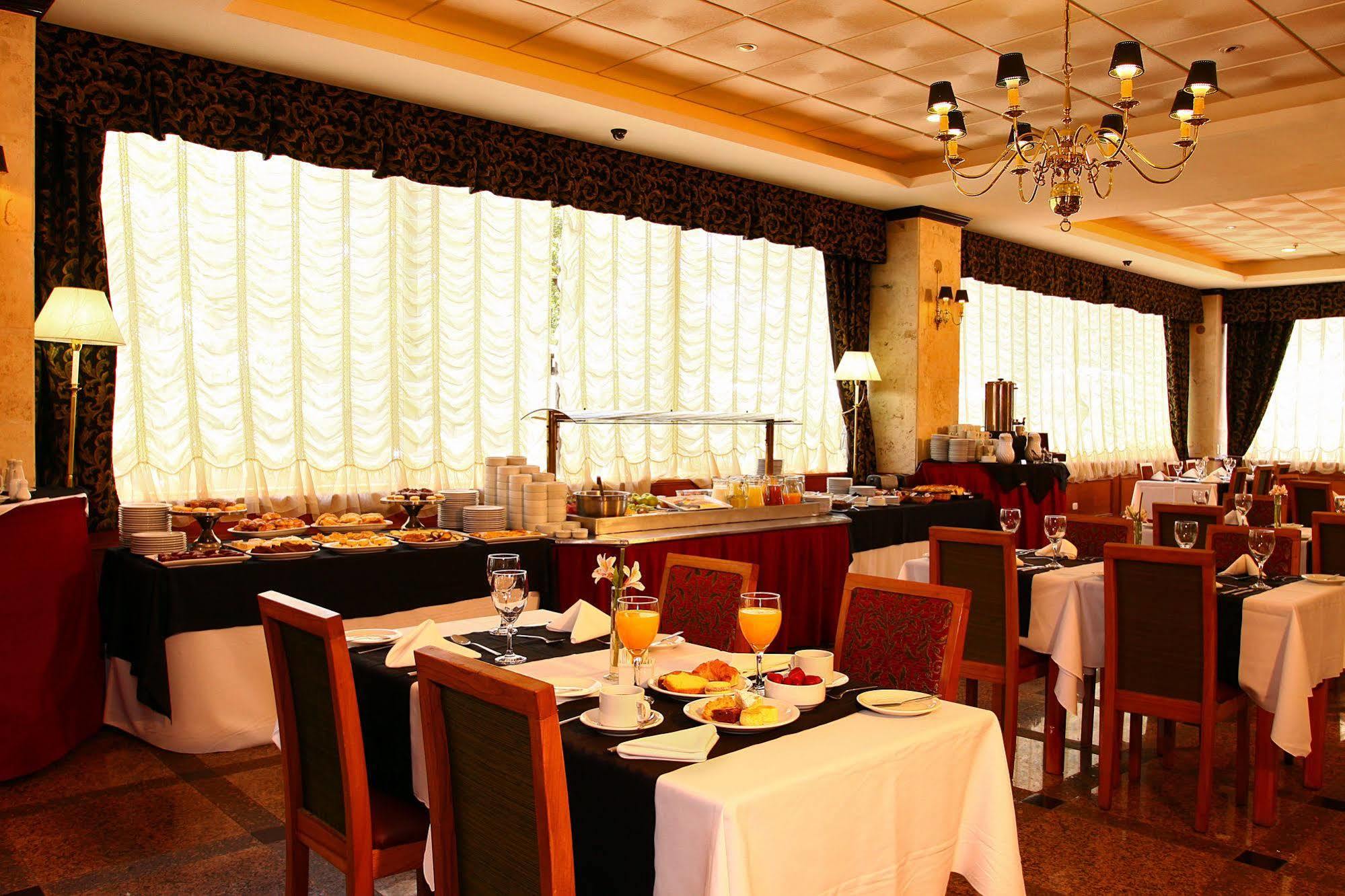 Ramada By Wyndham Buenos Aires Hotel Vicente Lopez Exterior photo