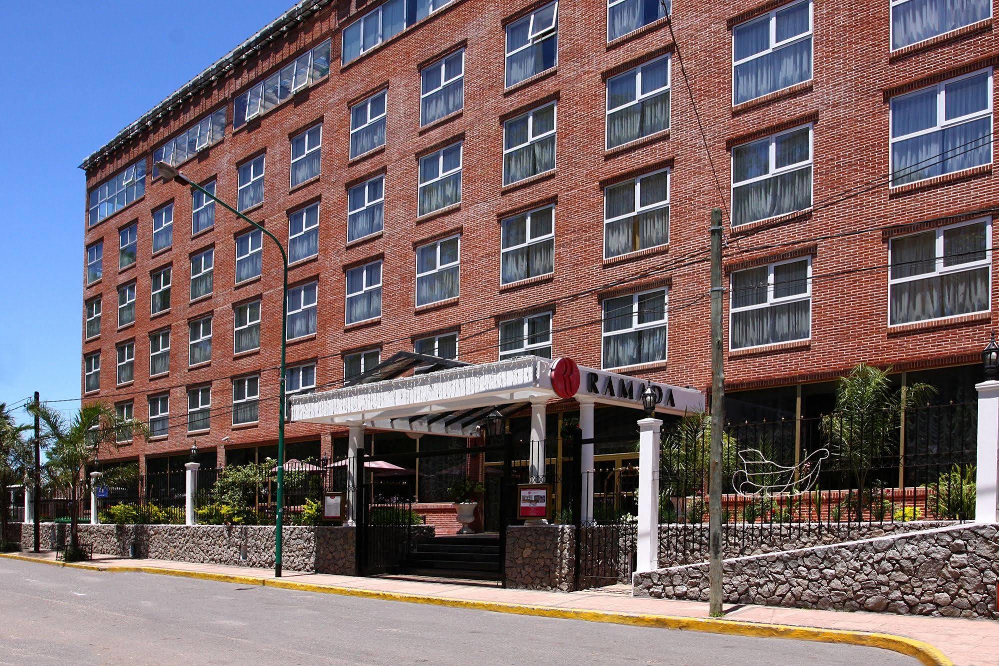 Ramada By Wyndham Buenos Aires Hotel Vicente Lopez Exterior photo